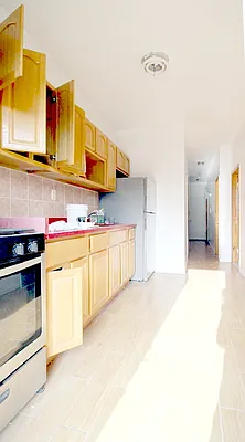 Rented by Elite NY Holdings | media 15