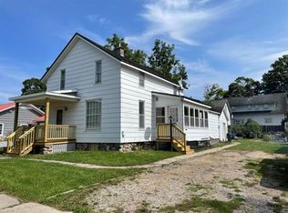 341 Young St, Cheboygan, MI 49721