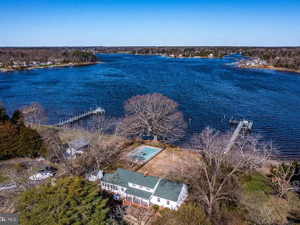 259 Solitude Dr, Reedville, VA 22539