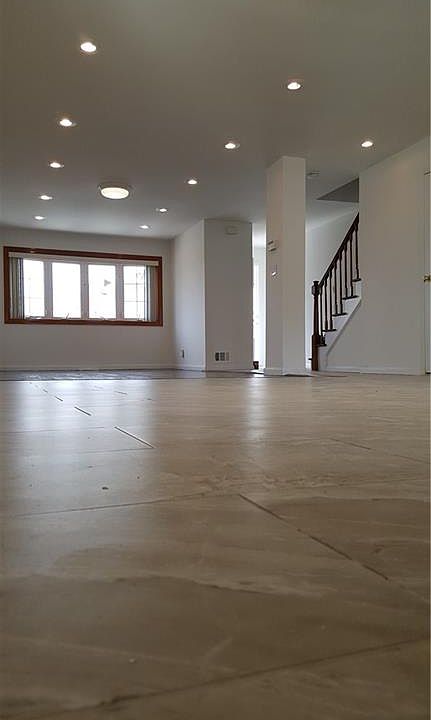 1st image of 217 Longstreet Ave
