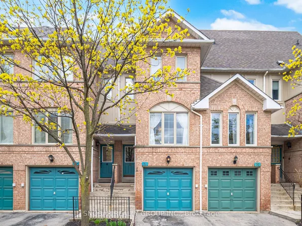 1050 Bristol Rd W #31, Mississauga, ON L5V 2E8