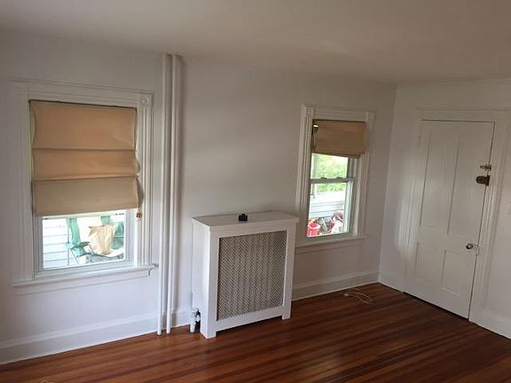 Living Room 12'6" X 14'6"