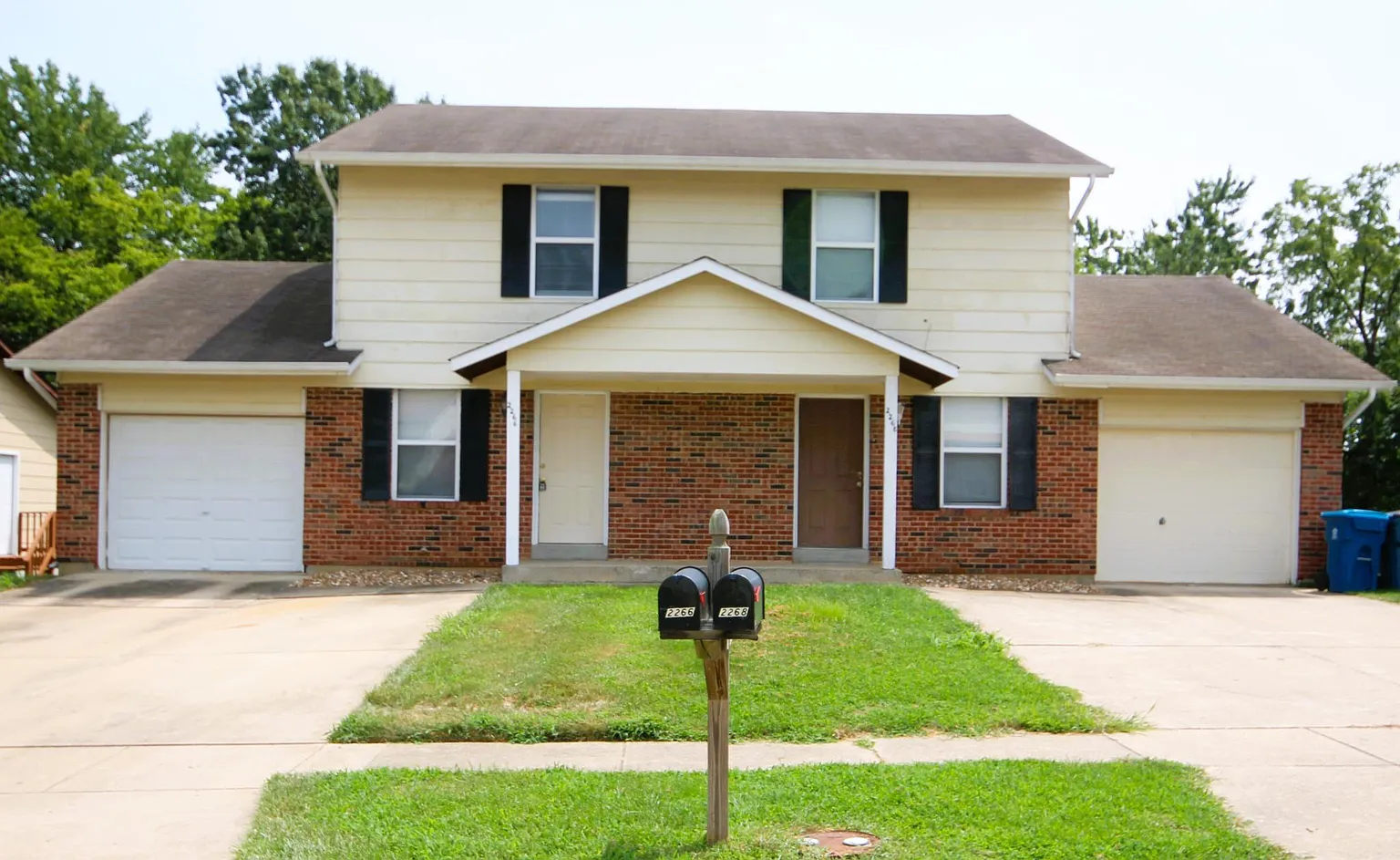 2266 N Village Dr photo 1