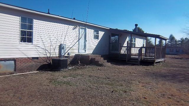 2nd image of 19 Lois Carol Ct
