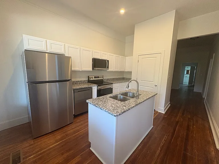 169 Lamar St #A — Photo 2