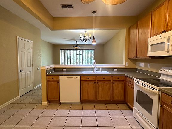 2nd image of 5025 Hawkstone Dr