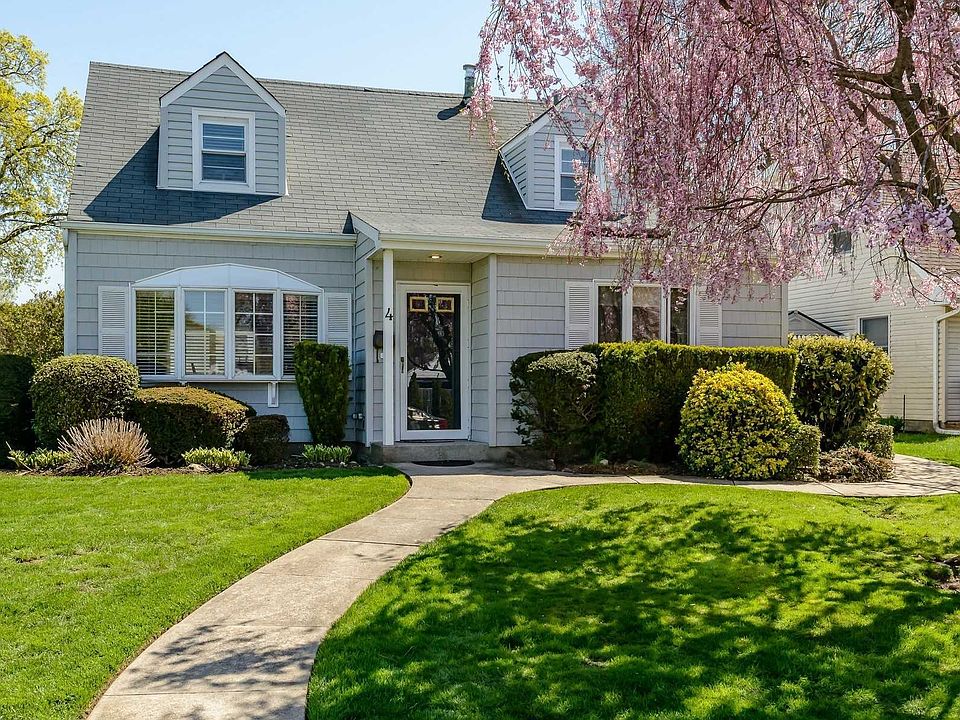 1st image of 4 Appletree Ln
