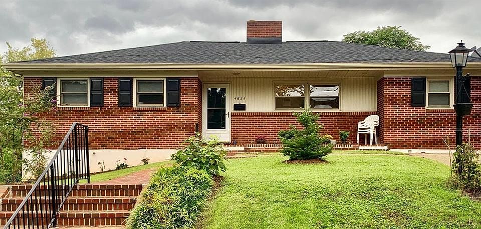 1st image of 4635 Golf Park Dr