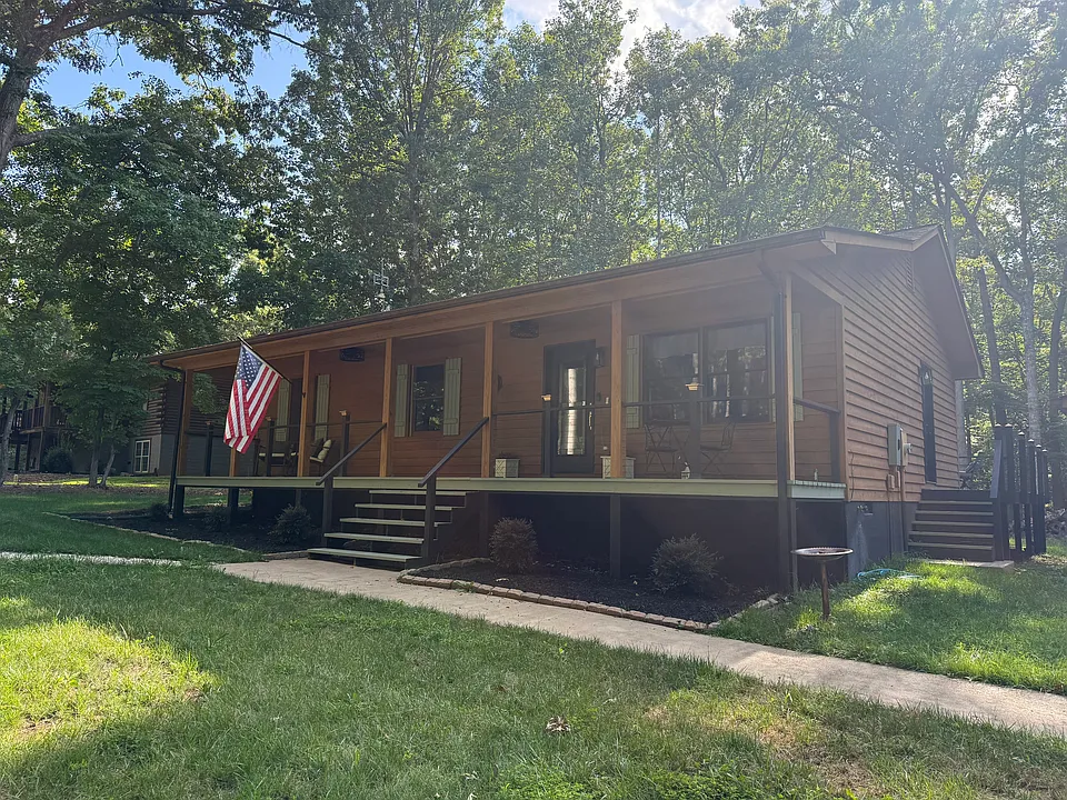 79 Windway Ln