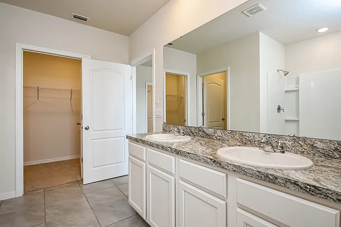 668 Squires Grove Dr — Photo 14
