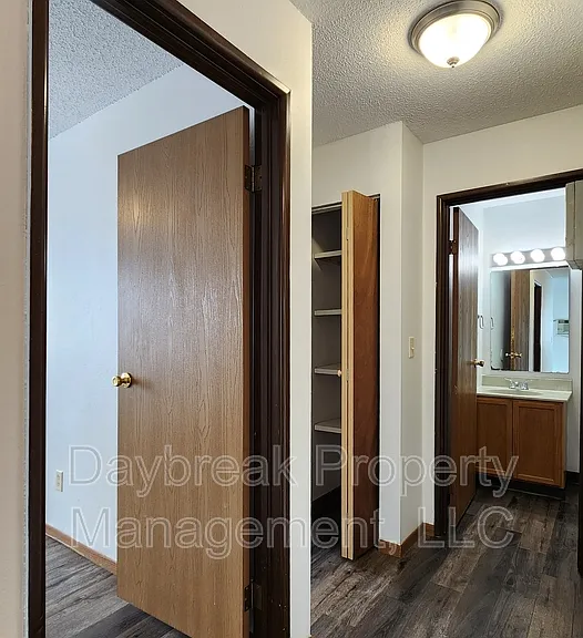 2408 3rd Ave N #6 — Photo 5