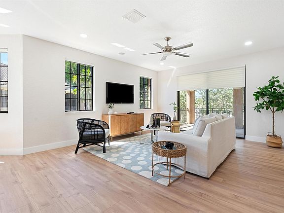 5th image of 2809 Center Court Drive #3-25