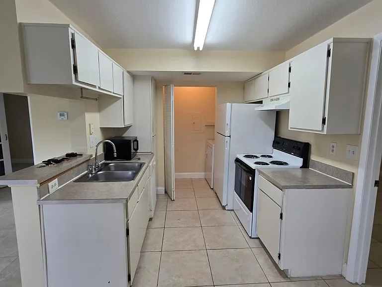 8775 NW 39th St #8775 — Photo 15