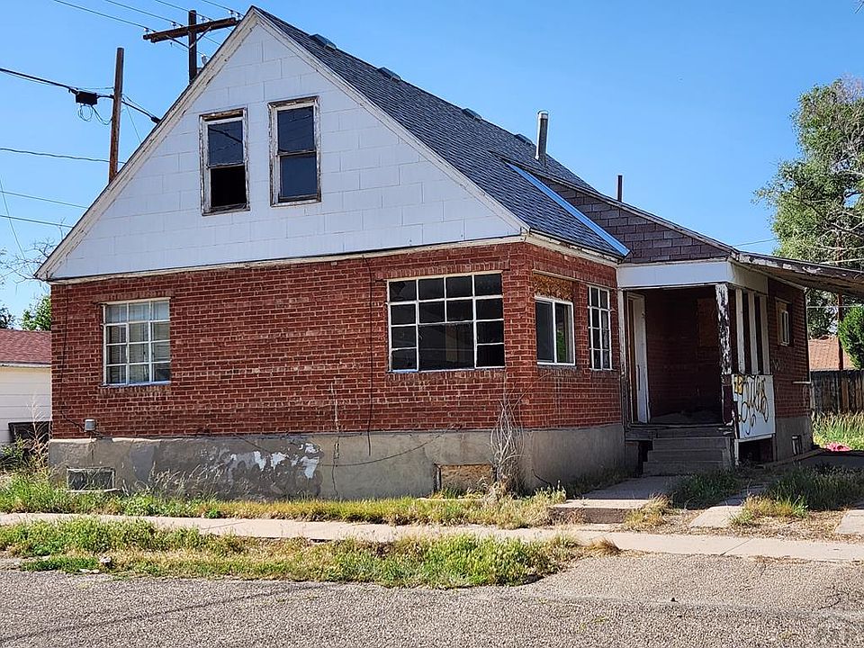 1st image of 215 E 6th St