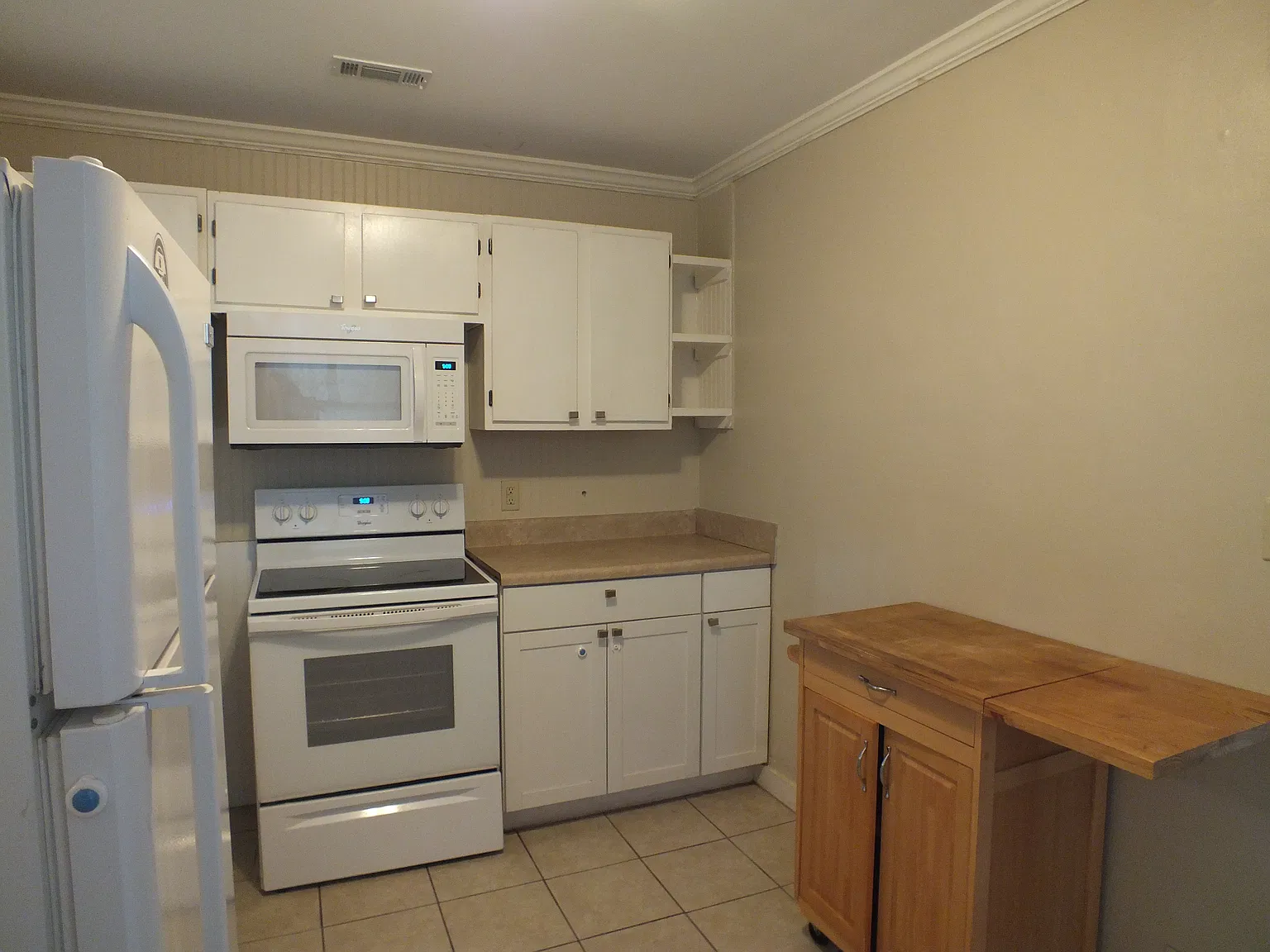 2 bed, 690 sqft, $1,565 — Photo 4