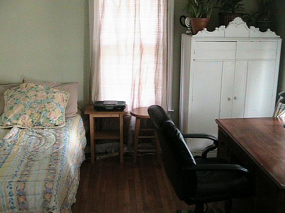 Main floor Guest Room/Office