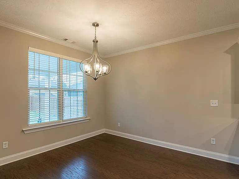 453 Arrowwood Dr — Photo 9