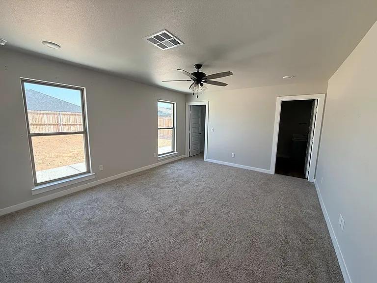 2521 Copperhead Rd — Photo 6