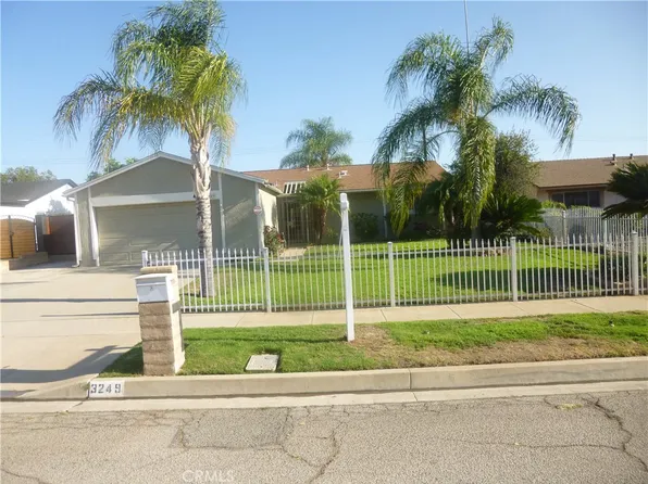 3249 Clifton Ave, Highland, CA 92346