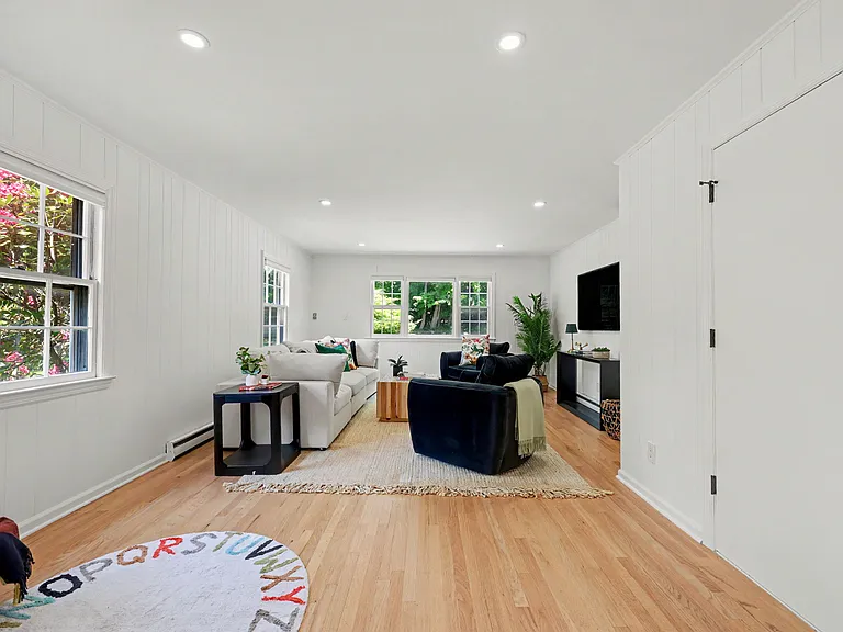 75 Vincent Ave — Photo 20