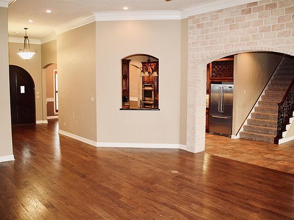 3rd image of 7745 Deerchase Dr