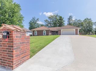 2814 Karmen Ln, Poplar Bluff, MO 63901