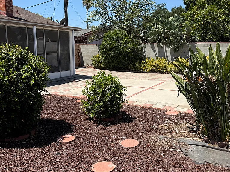 12747 Vose St — Photo 17