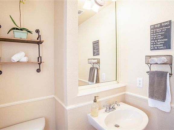 5th image of 308 Cave River Dr