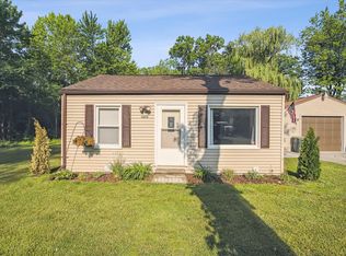 4592 S Willard Rd, Canton, MI 48188