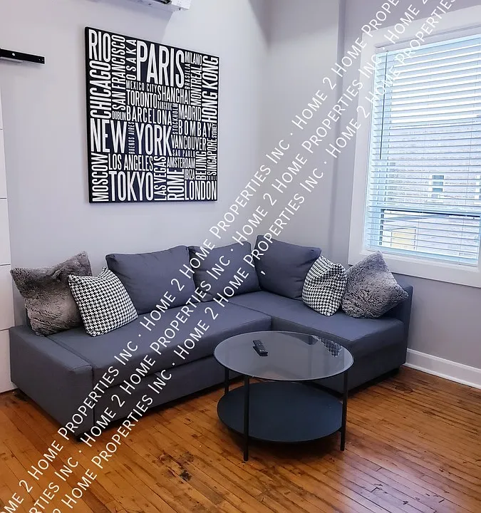 1154 Wyandotte St E #3