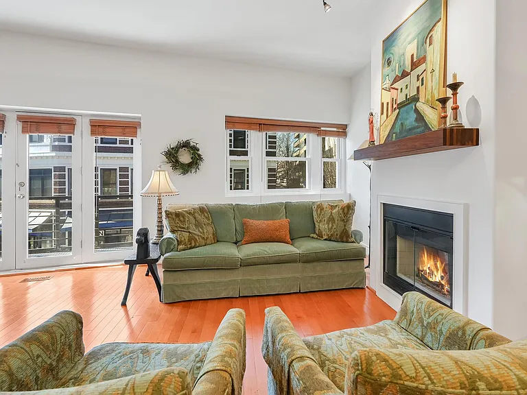 21 Haywood St #2B — Photo 9