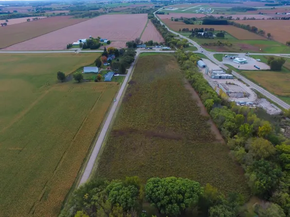 West Highway 33, Juneau, WI 53039