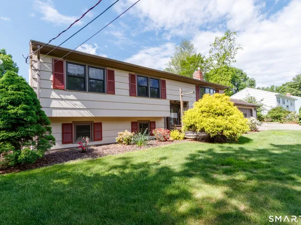 30 Dellwood Drive, Milford, CT 06460