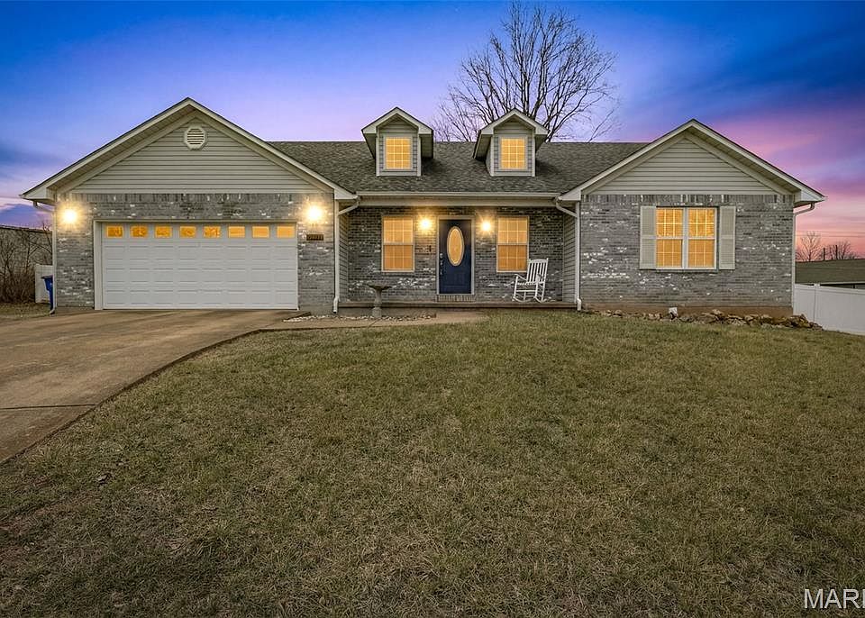 1st image of 609 Meadowbrook Ct