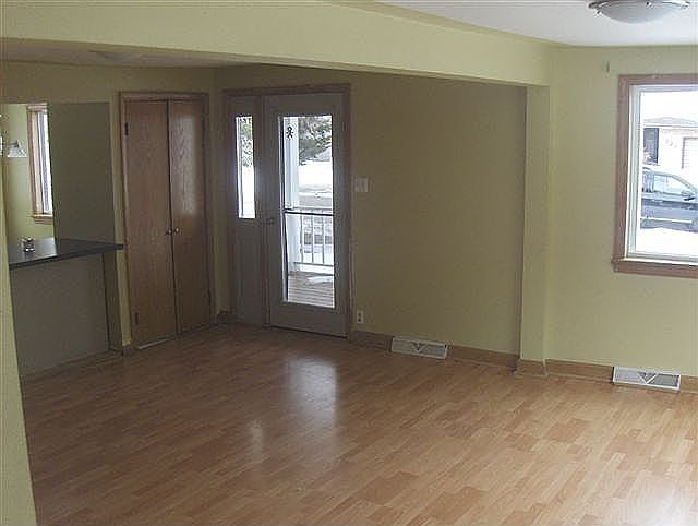 2nd image of 220 Hemlock St