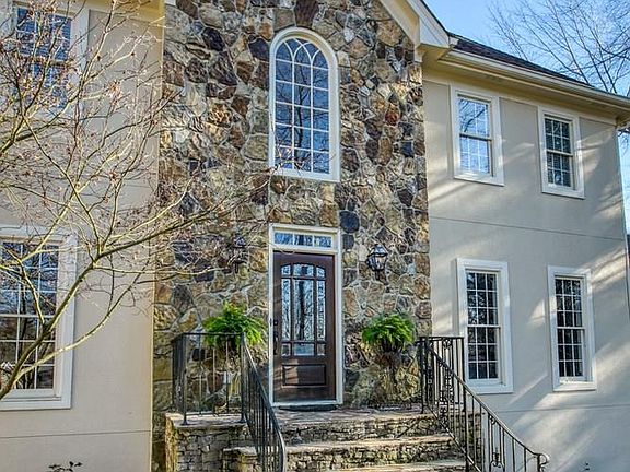 2nd image of 275 Coles Hill Ct