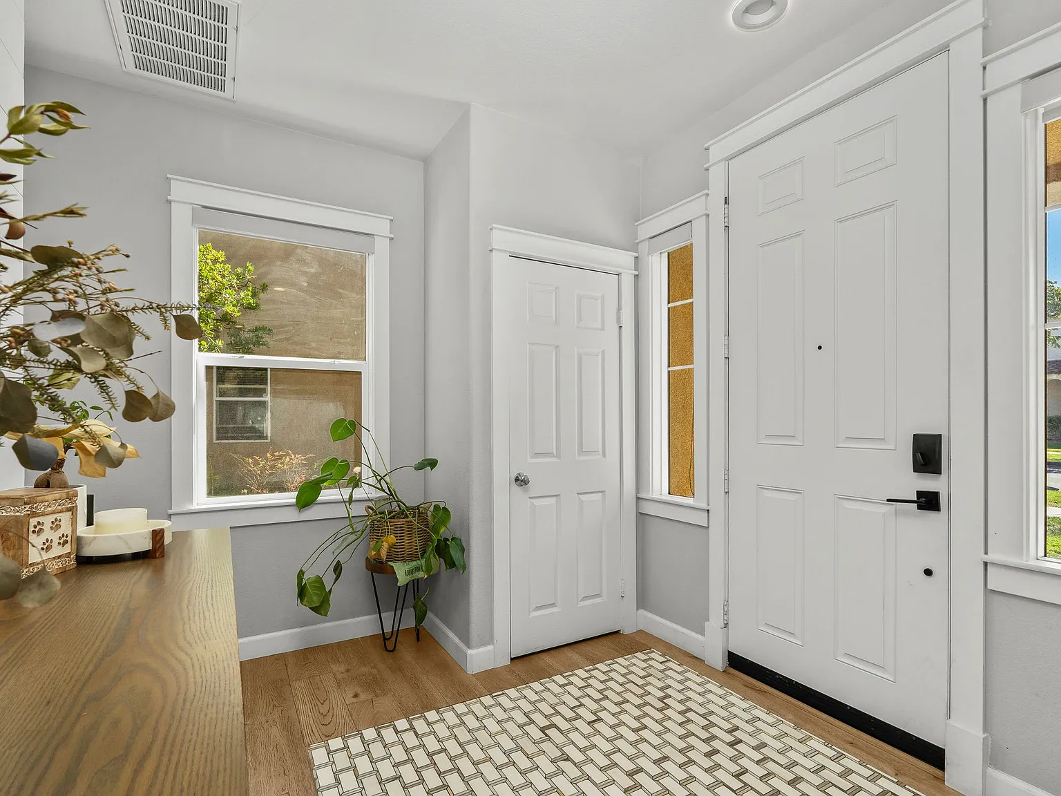 4 bed, 1775 sqft, $5,000 — Photo 4