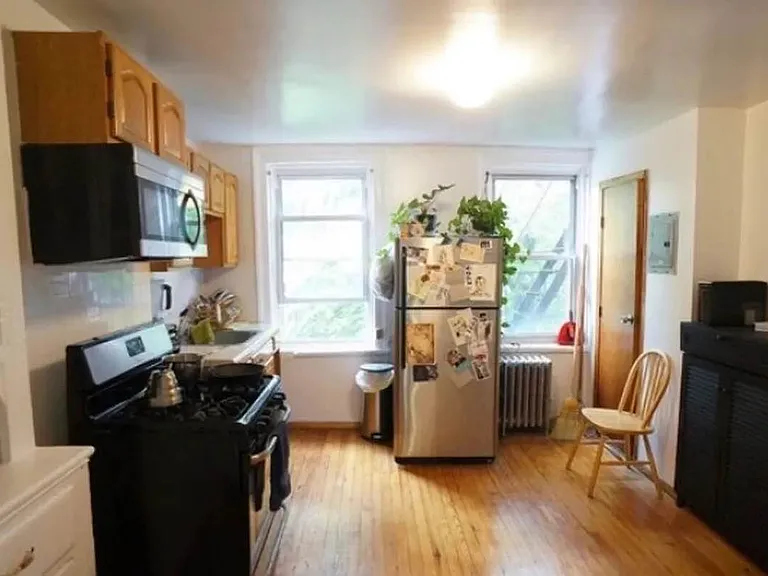 138 Adelphi St #2 — Photo 5