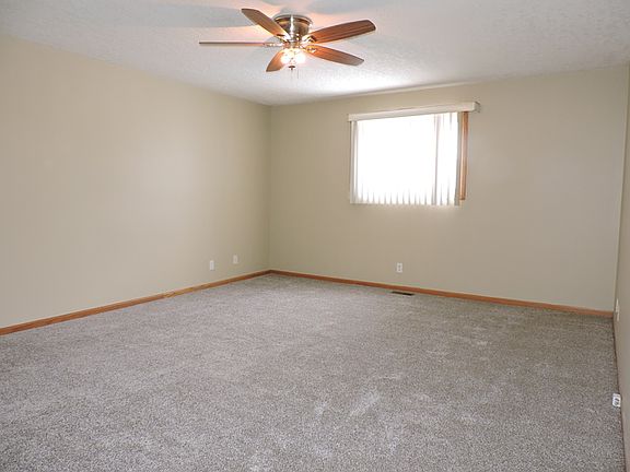 3rd image of 1526 Northfield Meadows Blvd APT 4