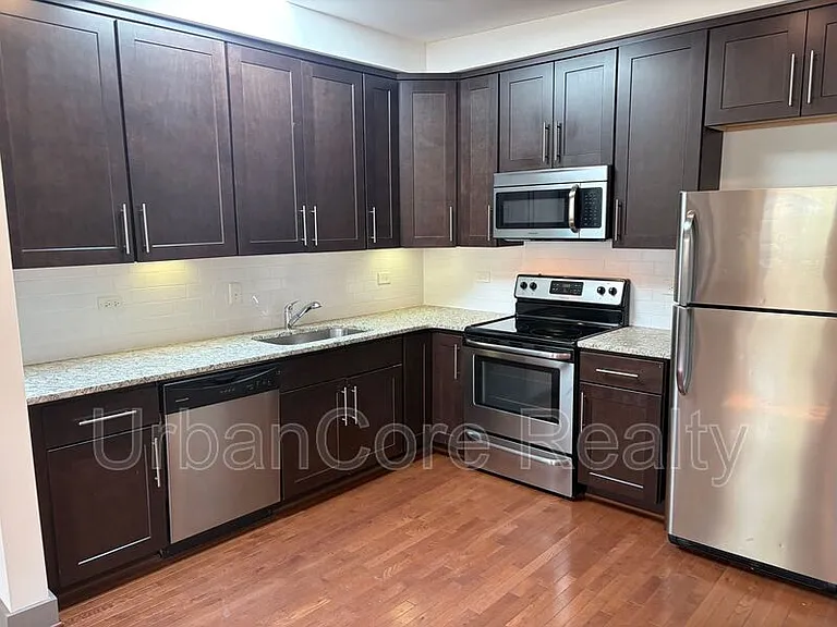 1400 N Arthur Ashe Blvd #208 — Photo 9