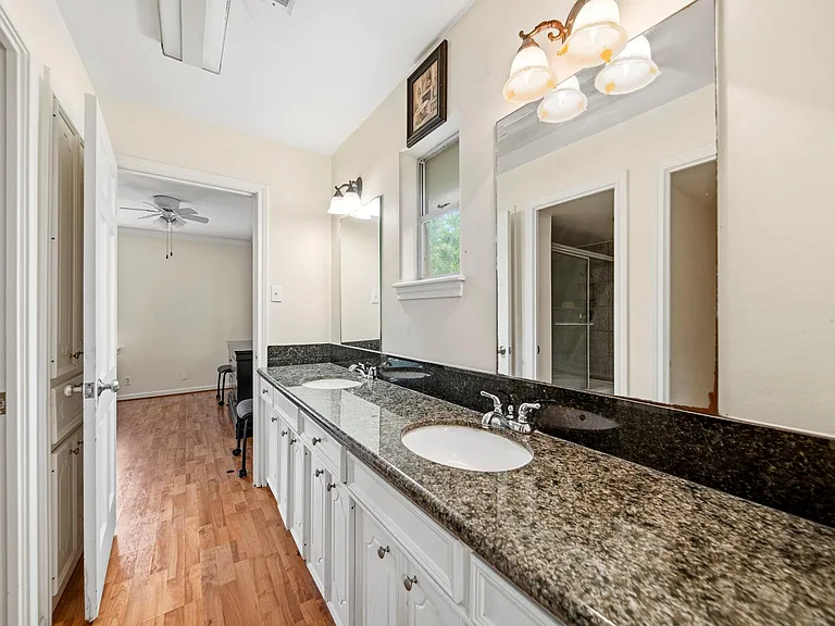 11730 Denise Dr — Photo 34