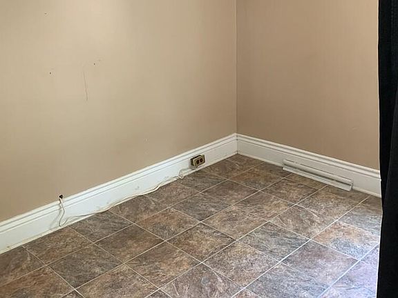 2nd image of 105 Euclid Ave
