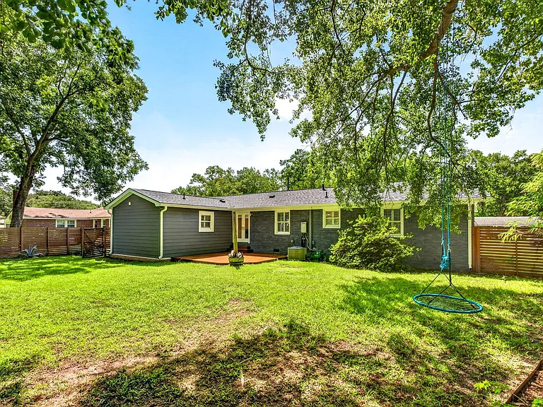 1118 Browning Rd — Photo 48