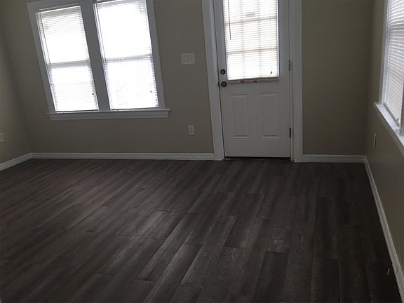 3rd image of 2609 Lowell Ave