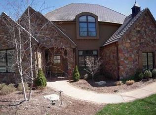 4941 NW Canyon Rd, Lees Summit, MO 64064