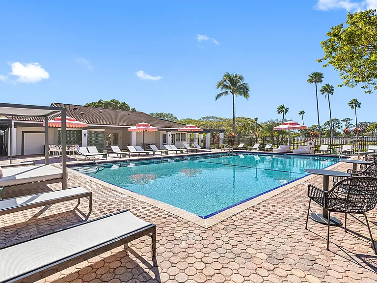 Avana Palm Beach Gardens — Photo 18