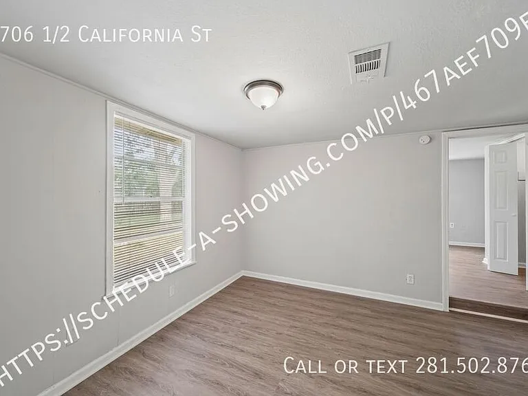 1706 1/2 California St — Photo 2
