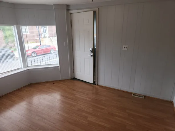19 Forest St #1A, Medford, MA 02155