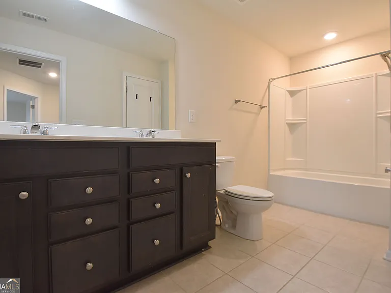421 Southbridge Pass — Photo 42