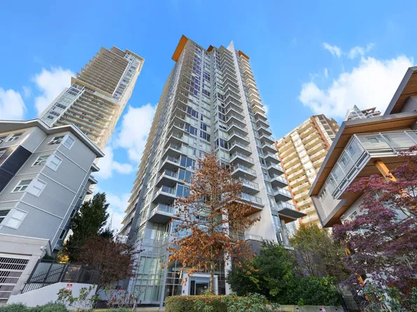 520 Como Lake Ave #1401, Coquitlam, BC V3J 0E8